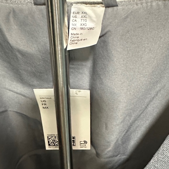 H&M Gray Sleeveless Vest Top - Picture 7 of 7